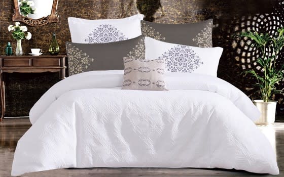 Freya Duvet Cover , Bed Spread Set 6 PCS Without Filling - King White