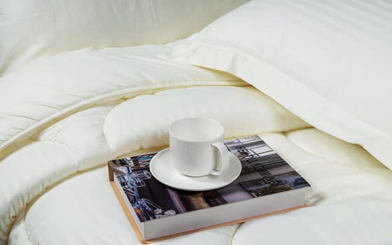 Relax Stripe Hotel Comforter Bedding Set 6 PCS - Queen Cream