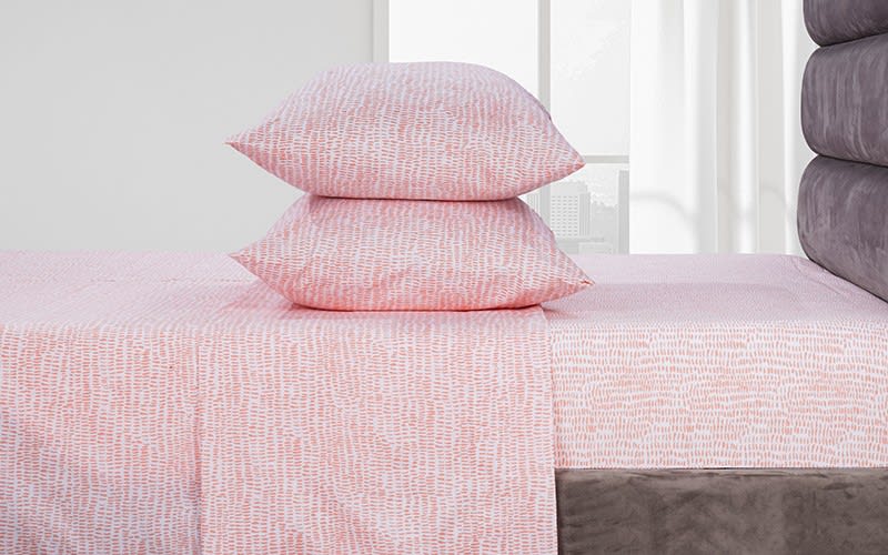 Welspun Basics Spotted Bed Sheet Set 4 PCS - Queen White & Peach ( 200 TC )