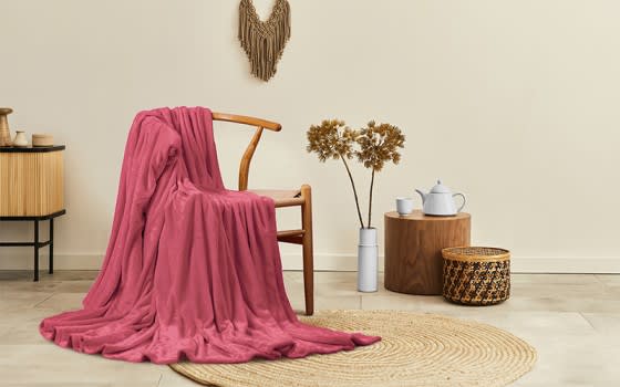 Al Saad home Flannel Blanket 1 PC - King D.Pink 