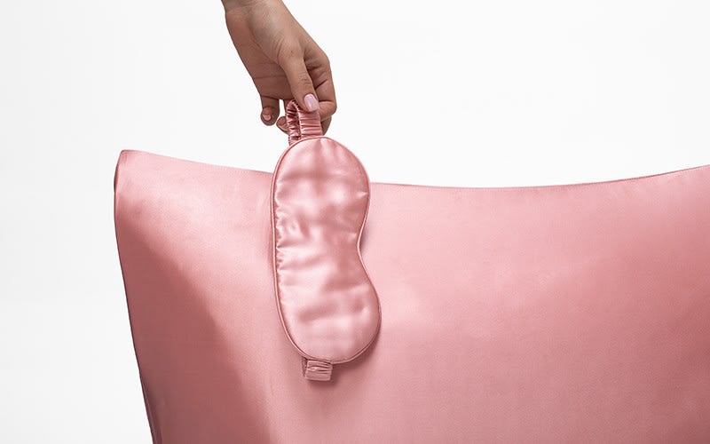 Luxury Silk Set 4 PCS ( Pillow Case , Eye Mask , Large Scrunchie , Hair Band ) - Pink