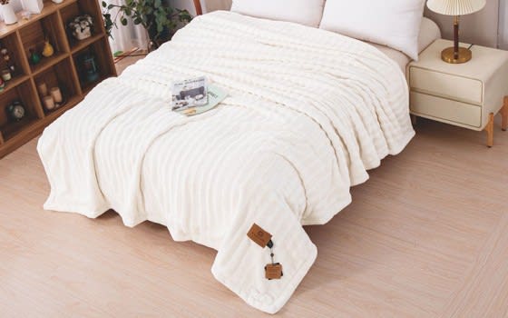 Panda Fur Blanket - Single Cream