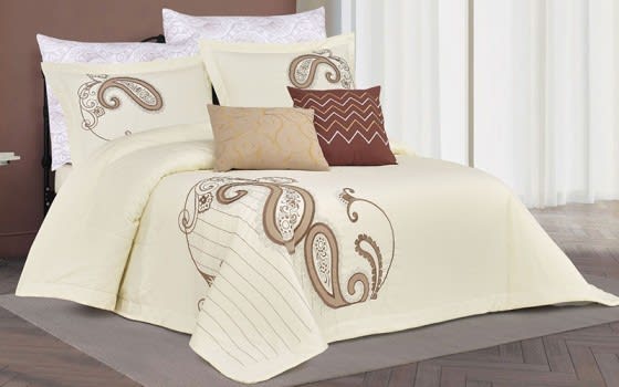 Shakira Embroidered Quilt Cover Bedding Set Without Filling 7 PCS - King Cream