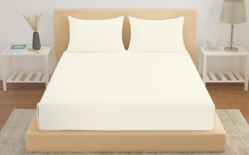 Famous Cotton Bedsheet Set 3 PCS - King Cream