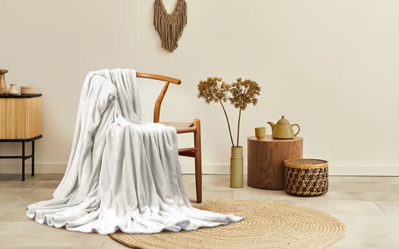 Al Saad home Flannel Blanket 1 PC - King White