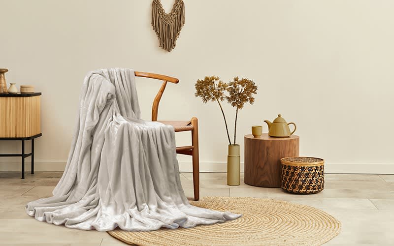 Al Saad home Flannel Blanket 1 PC - Single Cervinus