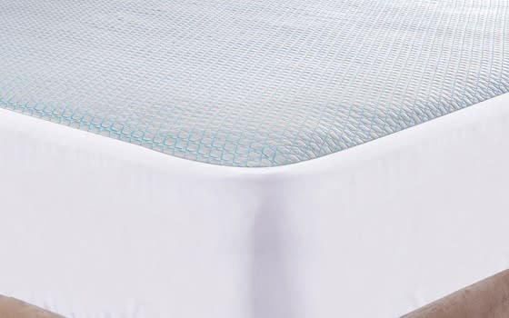 Highcrest Waterproof Cooling Mattress Protector (120 X 200 ) cm - White