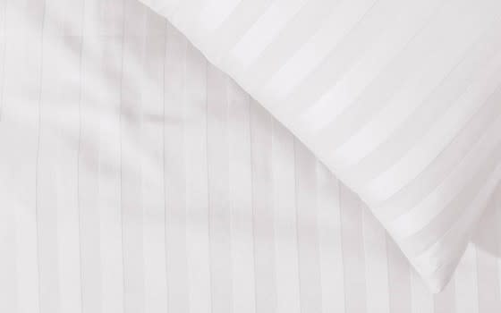 Xo Hotel Stripe Cotton 320 TC Quilt Cover Bedding Set Without Filling 6 PCs - King White