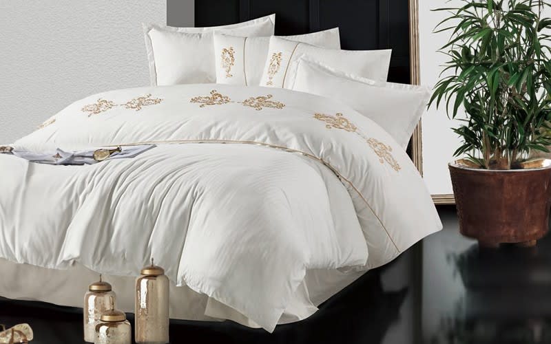 New Palace Embroidered Stripe Quilt Cover Bedding Set Without Filling 6 PCS - King Off White