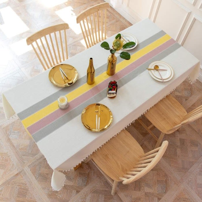 مفرش طاولة قطن و كتان مع أطراف 1 قطعة - متعدد اللون