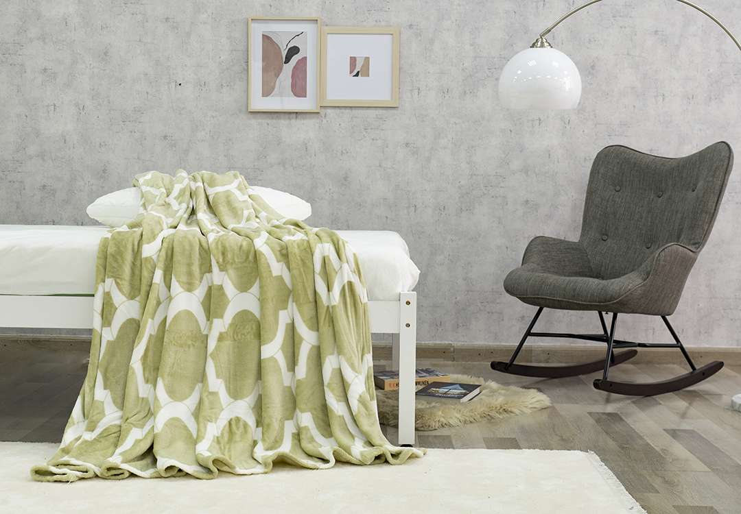 Feature Luxury Velvet Blanket 1 PC - King L.Oily