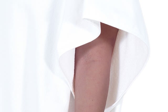معطف رياضي قطن للنساء من كانون 1 قطعة - أبيض