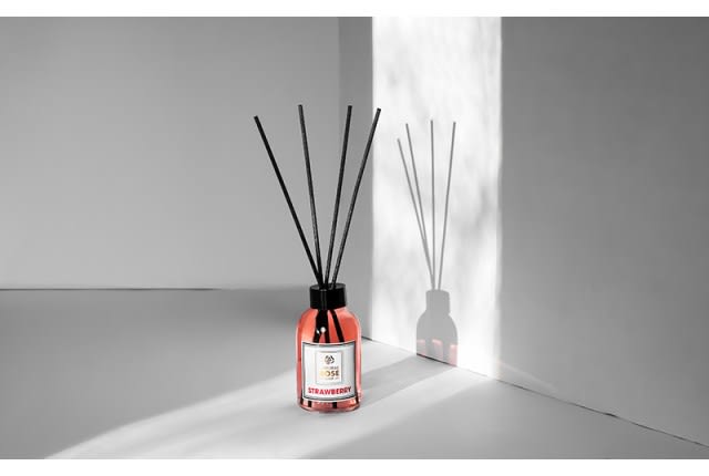 Natural Rose Reed Diffuser - Strawberry