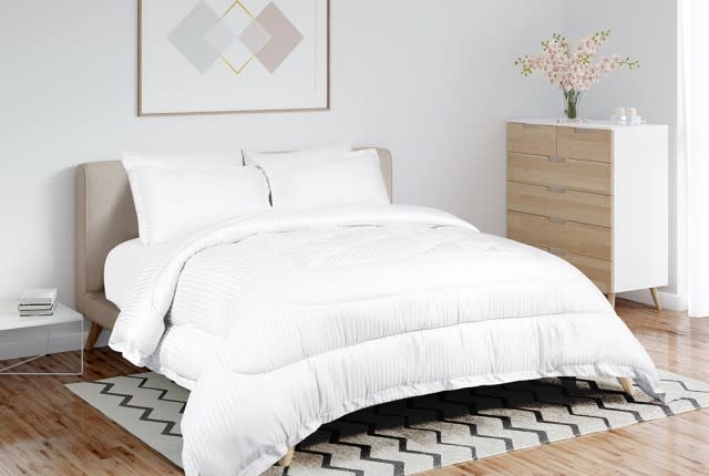 Valentini Striped Comforter Set 4 PCS - Single White