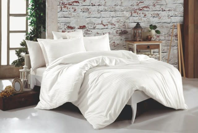 Striped Satin Quilt Cover Set Without Filling  6 PCS - King Off_White