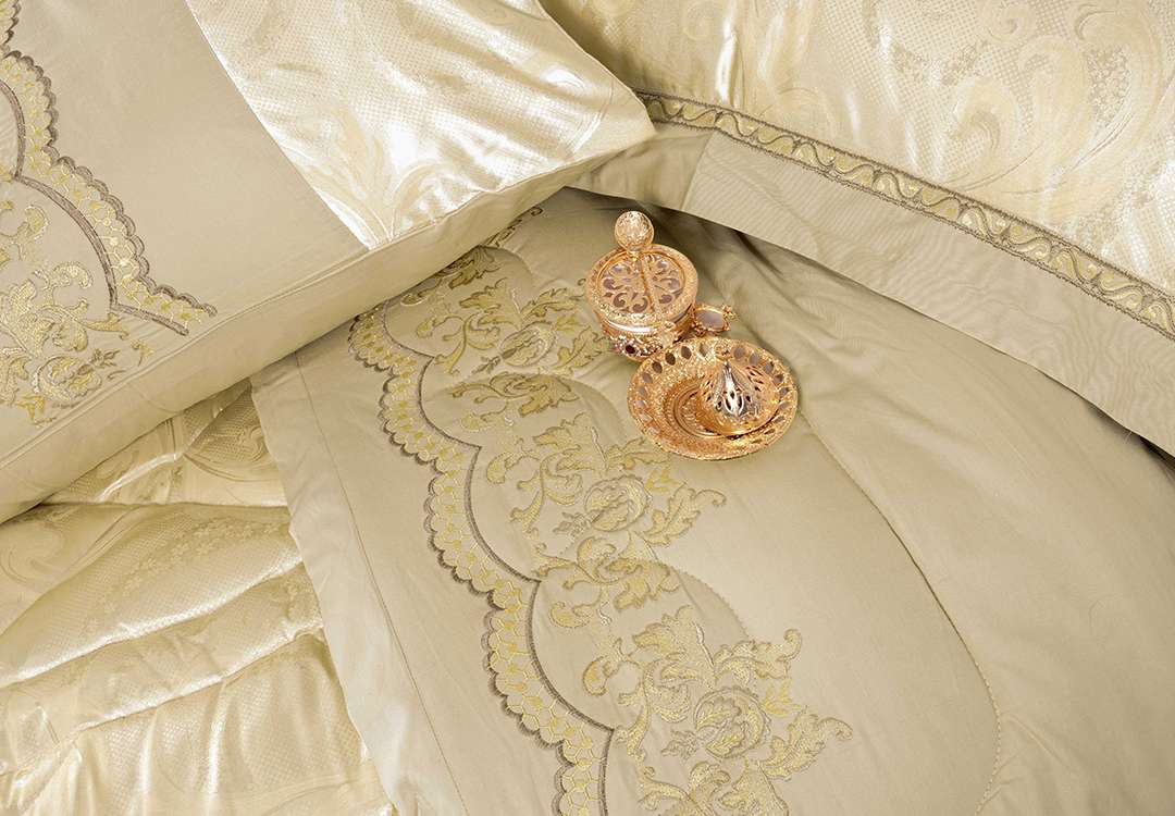 Field Crest Embroidered Comforter Set 4 PCS - Single Cream