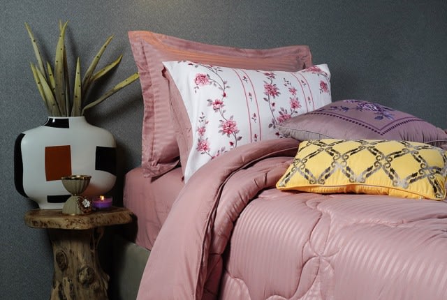 Angelia Striped Comforter Set 8 PCS - King Pink