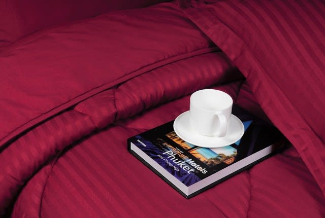 Relax Stripe Hotel Comforter Set 6 PCS - King Burgundy