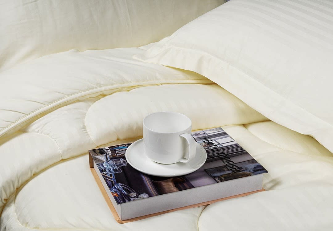 Relax Stripe Hotel Comforter Set 6 PCS - Queen Cream