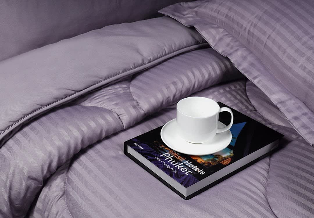 Relax Stripe Hotel Comforter Set 6 PCS - Queen Purple
