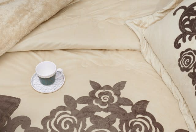 Josephine Velvet Comforter Set 6 PCS - King Cream