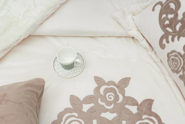 Josephine Velvet Comforter Set 6 PCS - King Off White