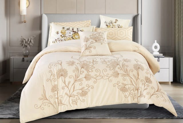 Selena Velvet Embroidery Comforter Set 7 PCS - King Cream
