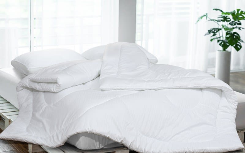 Armada Stripe Hotel Comforter 1 PC - King White