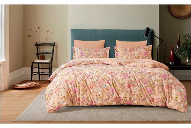 Flower Quilt Cover Set Without Filling 6 PCS - King Peach